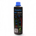 C&P Aquaplants kaliumfreier Phosphatdünger in schwarzer Flasche mit blauem Verschluss für gesundes Aquarienpflanzenwachstum
